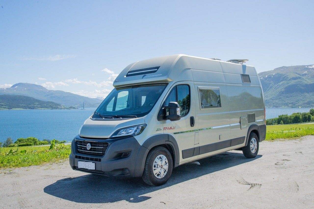 Camping-car Fourgon familial Dreamer 5 couchages