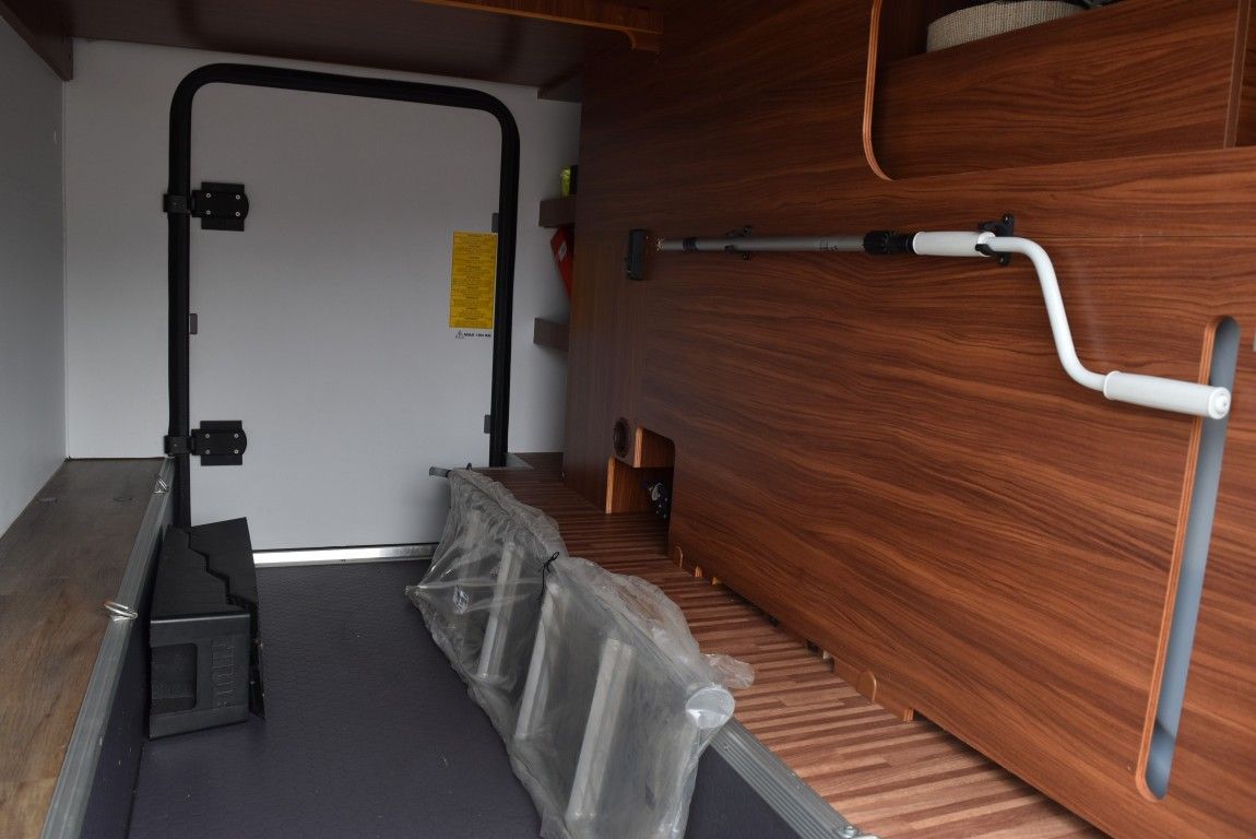 Camping-car Adria Sonic I 600 SL Année 2016 - Image 8