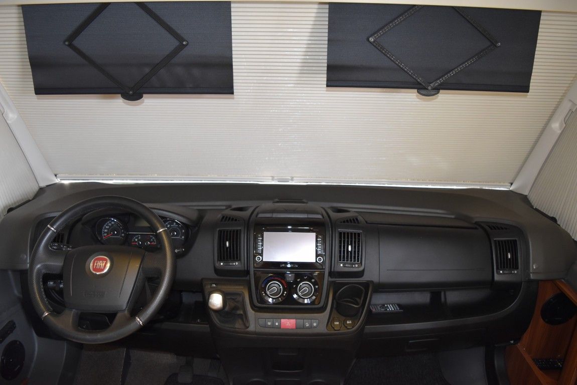 Camping-car Adria Sonic I 600 SL Année 2016 - Image 7