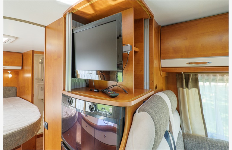 Camping car Rapido 690F Chambre fermée Année 2010 – Image 5