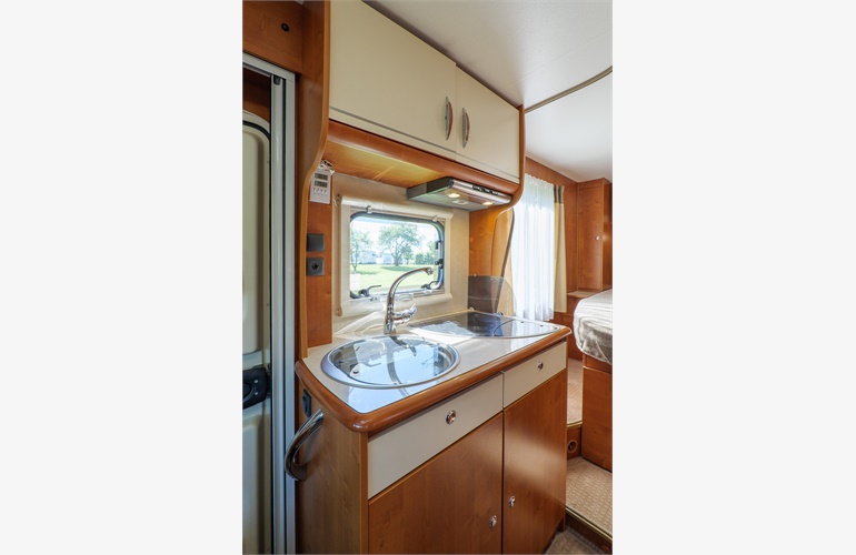 Camping car Rapido 690F Chambre fermée Année 2010 – Image 18