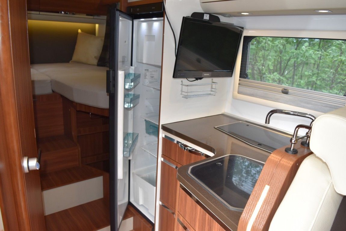 Camping-car Adria Sonic I 600 SL Année 2016 - Image 2