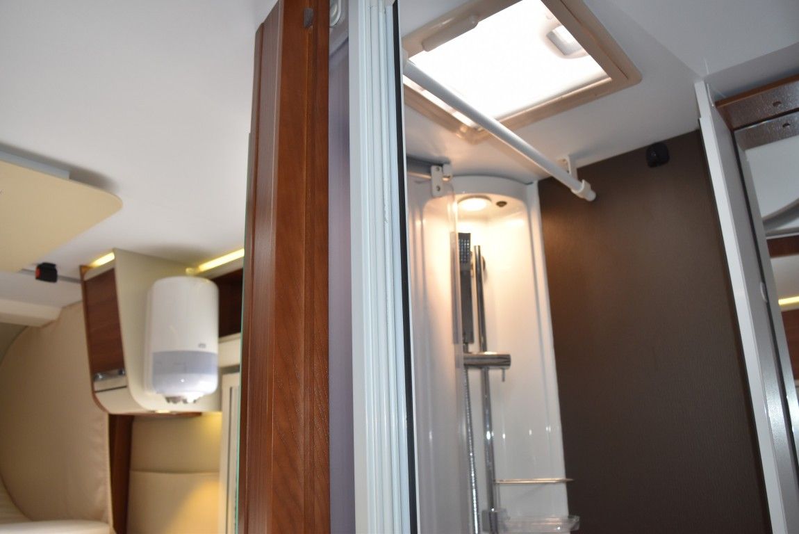 Camping-car Adria Sonic I 600 SL Année 2016 - Image 5