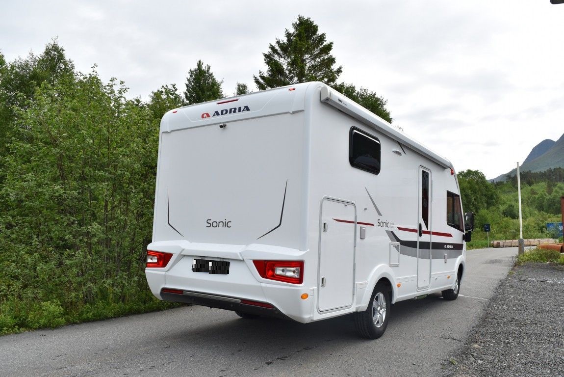 Camping-car Adria Sonic I 600 SL Année 2016 - Image 11