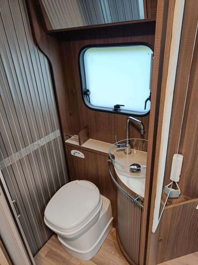Camping-car Rimor Camper EUROPEO 69 P PLUS Année 2014 – Image 5