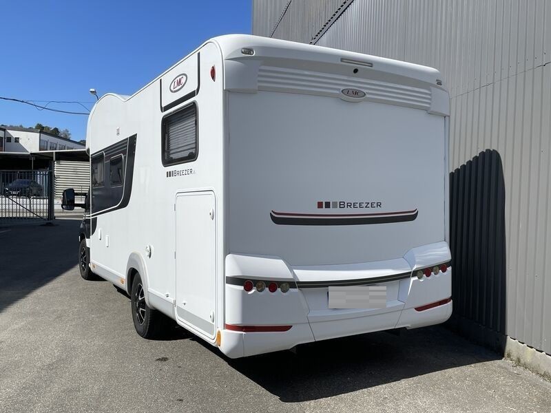 Camping-car LMC H 737 G Breezer 150 ch Lits simples Satellite Navi Caméra – Image 9